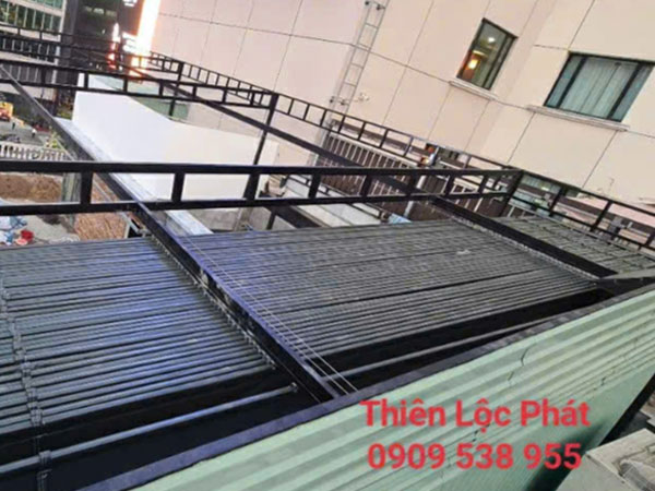 mái xếp bạt kéo giá bao nhiêu
