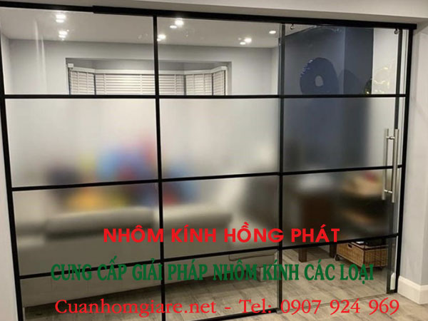 thợ lắp vách nhôm kính hệ 55