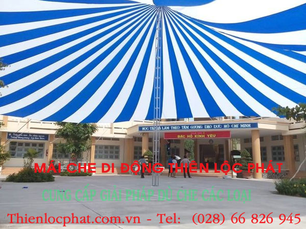 giá dù che nắng sân trường