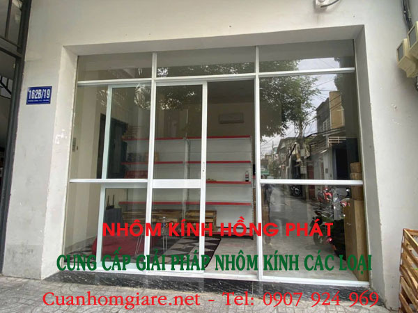 cua nhom thuong gia bao nhieu
