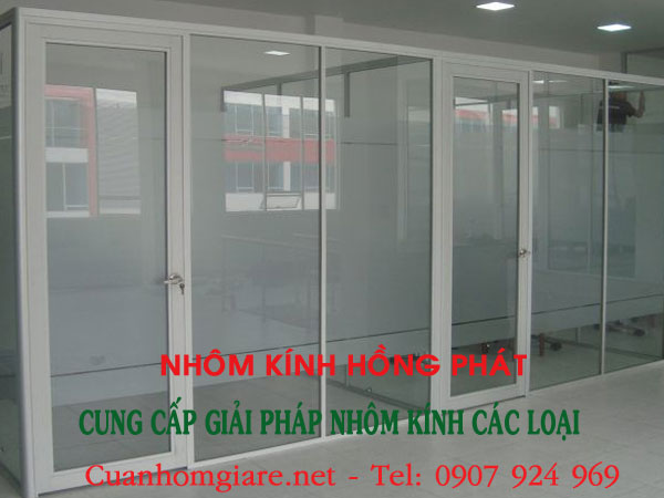 vach-nhom-kinh-gia-re