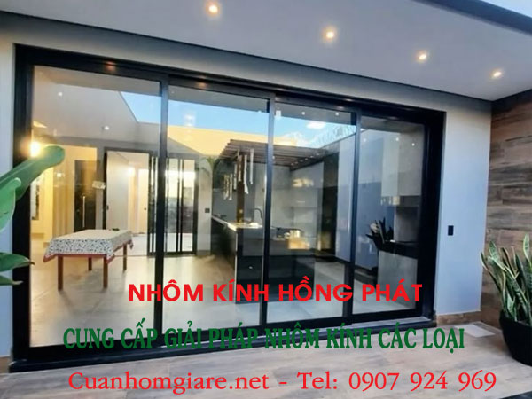 mau-cua-nhom-kinh-gia-re