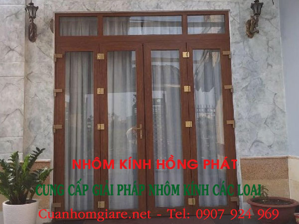 cua-nhom-kinh-gia-go