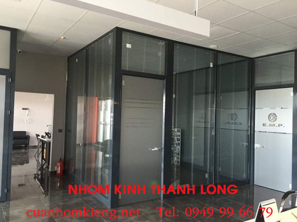 gia-vach-ngan-nhom-xingfa