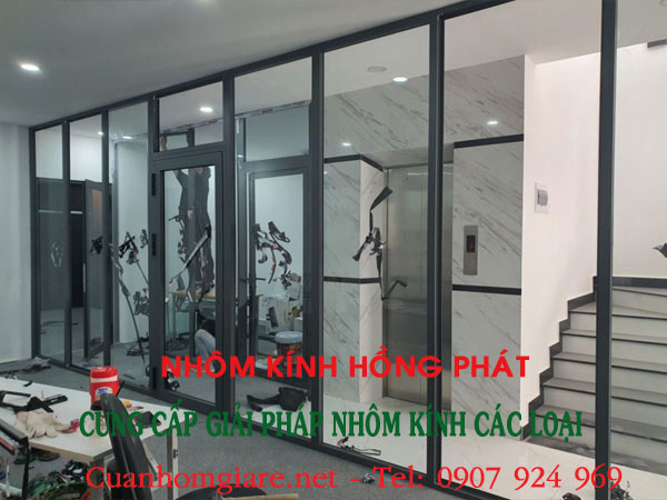 vach-nhom-xingfa-he-55