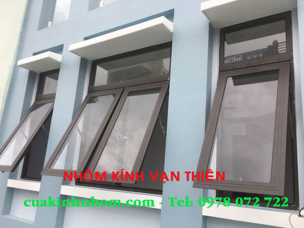 cua-nhom-kinh-go-vap