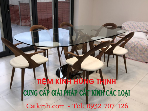 cat-kinh-mat-ban-binh-thanh